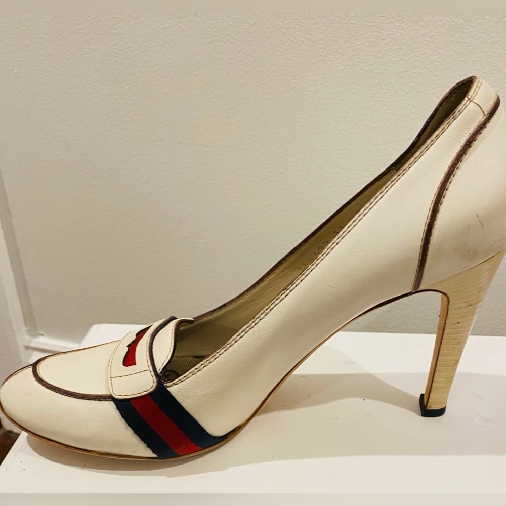 Gucci Pumps, Size 42, Crème Color